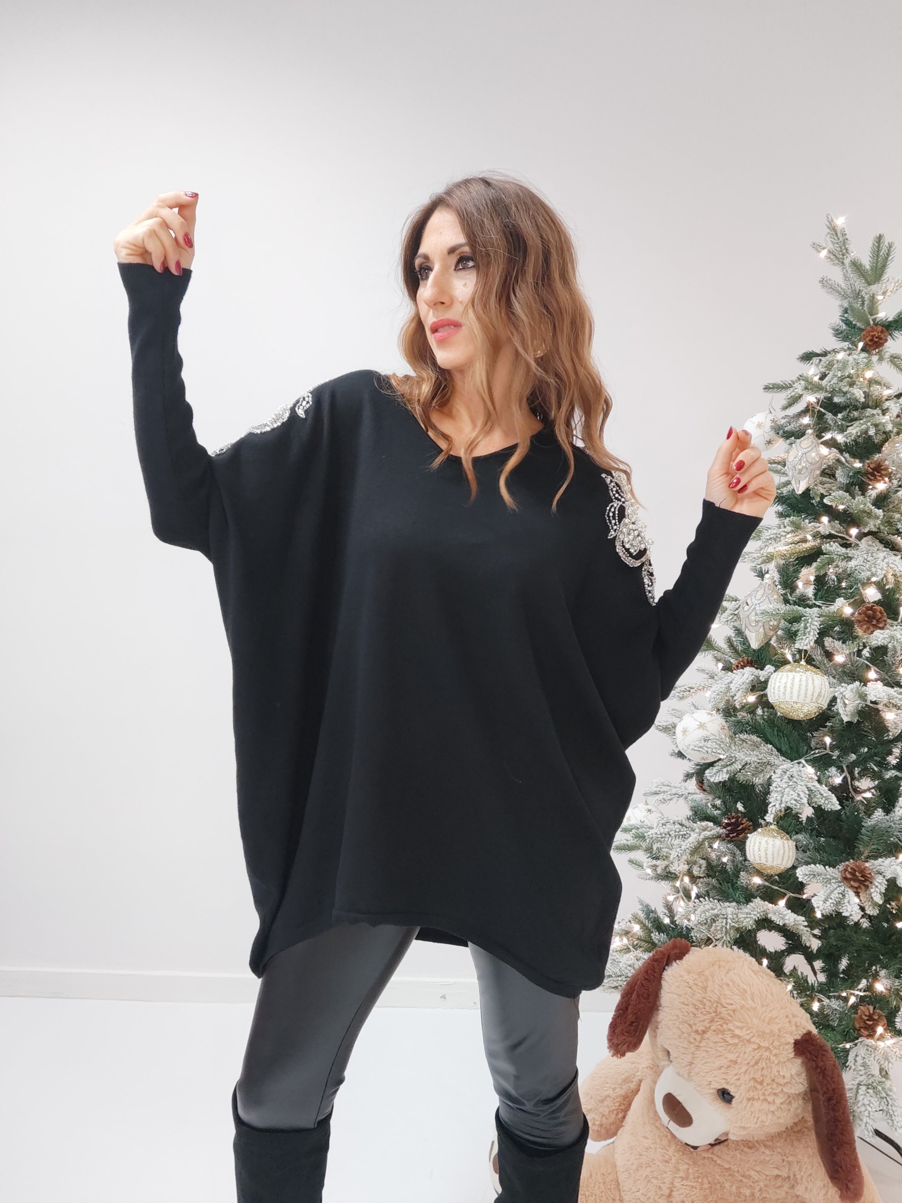 Pull Maxi, nero con perle e strass
