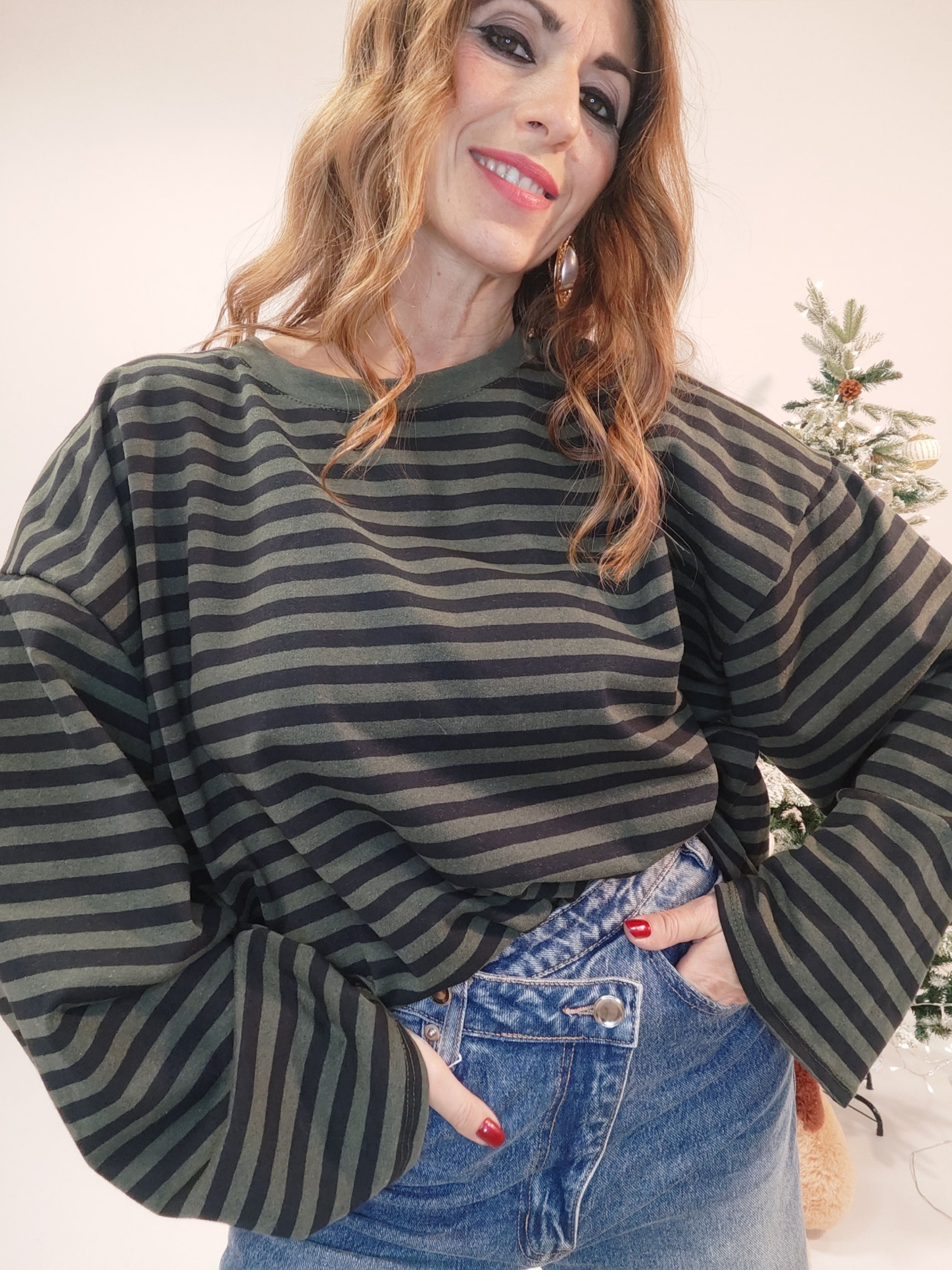 Maglia Viral a righe, fondo verde militare con righe verde scuro